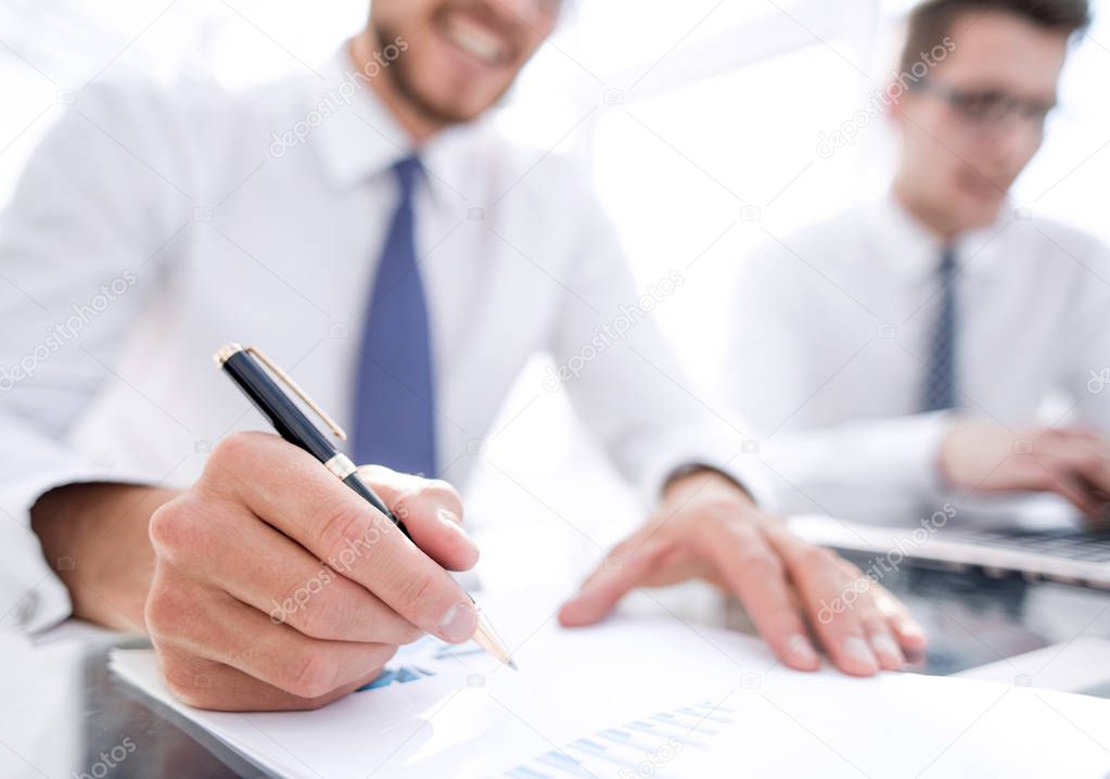 Analisi di documenti fiscali in studio professionale