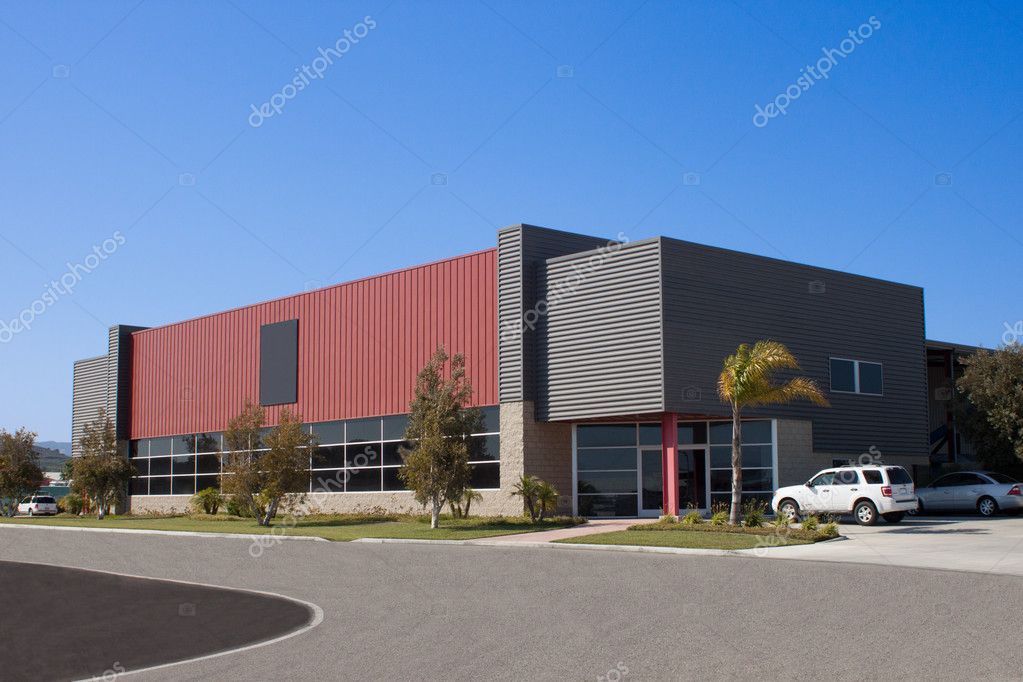 Imprenditori di una PMI durante una riunione gestionale