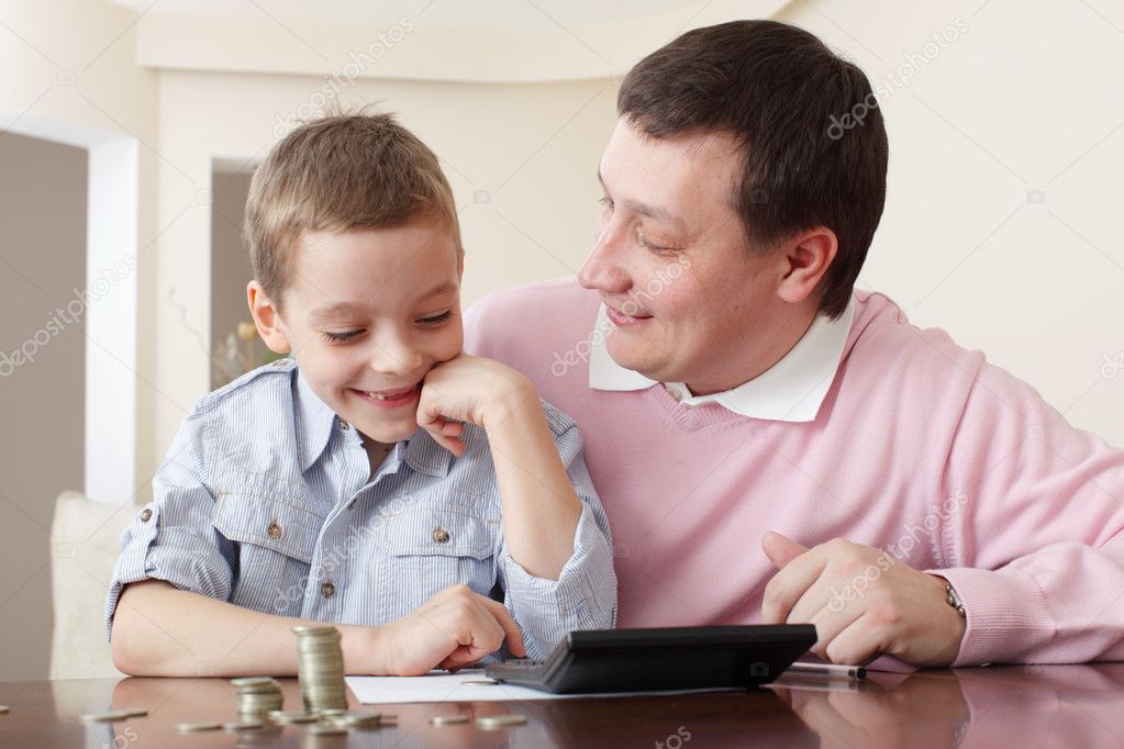 Famiglia imprenditoriale che pianifica il passaggio generazionale